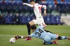 马竞逆转取胜，小蜘蛛帽子戏法助球队跃升积分榜前八