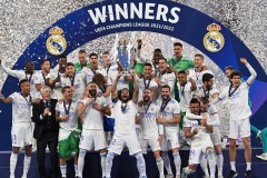 25岁后卫被利物浦放弃，拒绝拜仁续约，转会市场争夺战一触即发